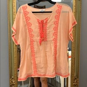 Vineyard vines embroidered top